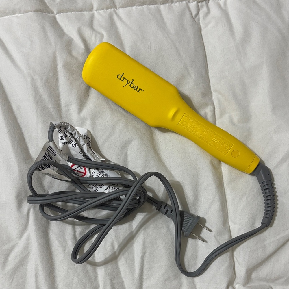 The Baby Brush Crush Mini Heated Straightening Brush
